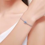 Ezüst karkötő, vigyázó szem