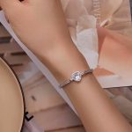 Ezüst karkötő szívmotívummal