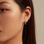 Silberohrringe mit Kristall, herzförmig