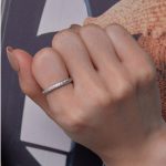 Silberring mit Zirkonkristall, Größe 8