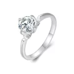 Silberner Verlobungsring mit Moissanit-Kristall, Größe 6