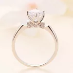 Silberner Verlobungsring mit Moissanit-Kristall, Größe 6