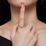 Silberring mit Moissanit-Kristall, Größe 6