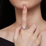 Silberring mit Moissanit-Kristall, Größe 6