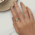 Ezüst gyűrű spinellkristállyal, 6-os méret 