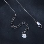 Silberne Halskette mit Moissanit-Kristall