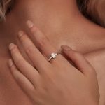 Silberring mit Moissanit-Kristall, Größe 7