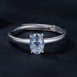 Silberring mit Moissanit-Kristall, Größe 9