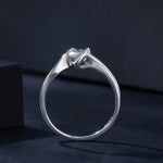 Silberring mit Moissanit-Kristall, Größe 7