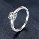 Silberring mit Moissanit-Kristall, Größe 10