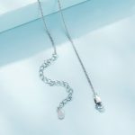 Silberne Halskette mit Berganhänger