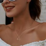 Silberne Halskette mit Berganhänger