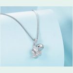 Silberne Halskette mit Faultier-Anhänger