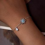 Silberarmband, floral