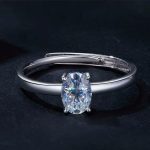 Ezüst gyűrű moissanitkristállyal