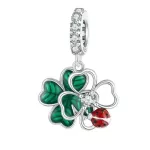 Silberanhänger mit Doppelklee-Marienkäfer