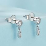 Silberne Ohrringe, Anhänger