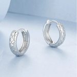 Silberohrringe mit Rautenmuster