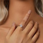 Ezüst gyűrű cirkóniummal és moissanittal, 7-es méret