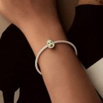 Ezüst charm, avokádó