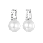 Ezüst fülbevaló gyönggyel