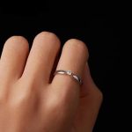 Ezüst női gyűrű moissanite-kristállyal, 6