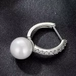 Ezüst fülbevaló, moissanit és gyöngy