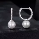 Ezüst fülbevaló, moissanit és gyöngy