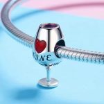 Ezüst charm, borospohár