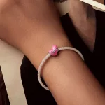 Ezüst charm, szív, rózsaszín