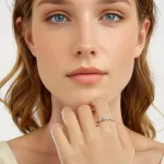 Ezüst gyűrű kövekkel, 7