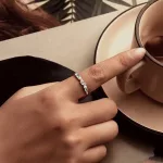 Ezüst gyűrű kövekkel, 7