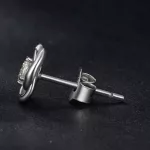 Ezüst fülbevaló moissanitkristállyal