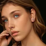 Ezüst fülbevaló moissanitkristállyal