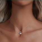 Ezüst nyaklánc moissanitkristállyal