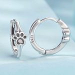 Ezüst fülbevaló, mancs