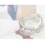  Gekreuzter Ring, Kristall, verziert mit Swarovski-Kristall, 7,5