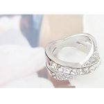  Gekreuzter Ring, Kristall, verziert mit Swarovski-Kristallen, 6,5