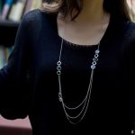 Dreifache lange Halskette, blau, verziert mit Swarovski-Kristallen