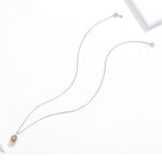 Silberne Halskette mit Eichelanhänger