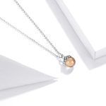 Silberne Halskette mit Eichelanhänger