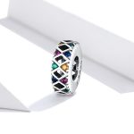 Silberner Anhänger, buntes Rad