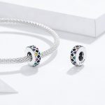 Silberner Anhänger, buntes Rad