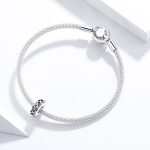 Silberner Anhänger, buntes Rad