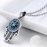 Silberne Halskette, Hand der Fatima