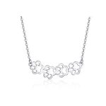 Silberne Halskette mit Pfotenanhänger