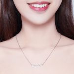 Silberne Halskette mit Pfotenanhänger