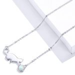 Silberne Halskette mit Katzenanhänger