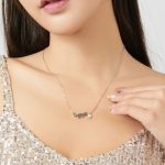 Silberne Halskette mit Katzenanhänger