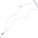 Silberne Halskette mit Hand der Fatima-Anhänger